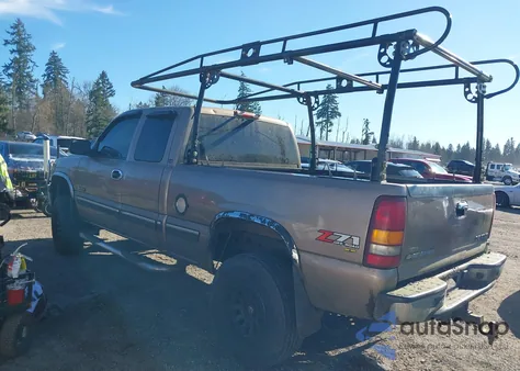 2002 Chevrolet Silverado 1500 Ls z USA, uszkodzony, nr VIN 1GCEK19T22Z323841